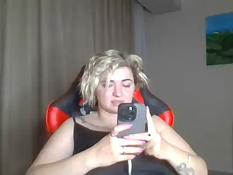 Wymini online show from September 17, 8:07 pm