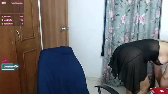 alejandralatina online show from November 22, 10:07 am