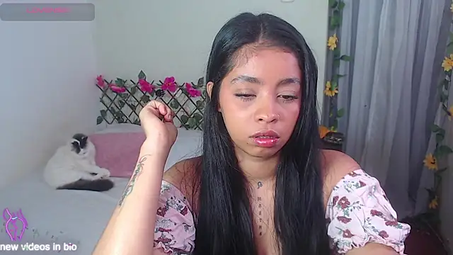 Angie Lee01 online show from October 20, 12:52 pm