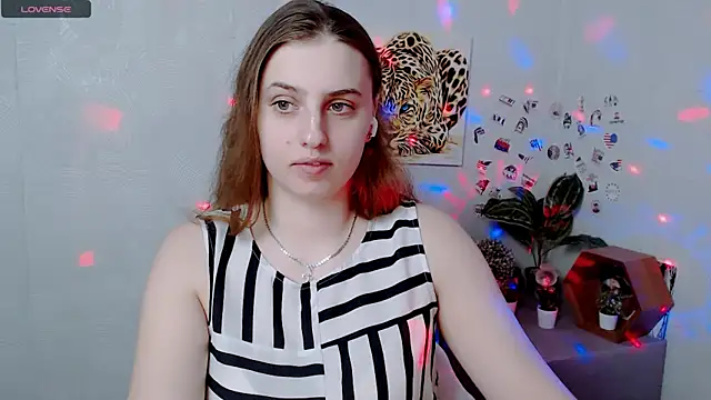 AmandaDimond  online show from February 21, 1:56 pm