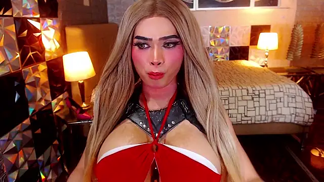 BigCockMaxineTS online show from October 17, 5:54 am