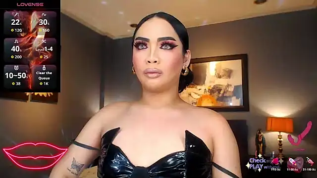 FridaHumphrey online show from April 5, 7:24 pm