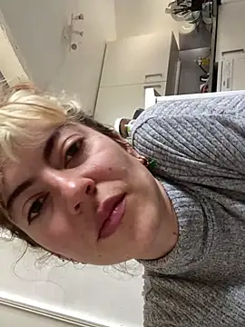 ClementineLapine online show from February 4, 12:41 pm