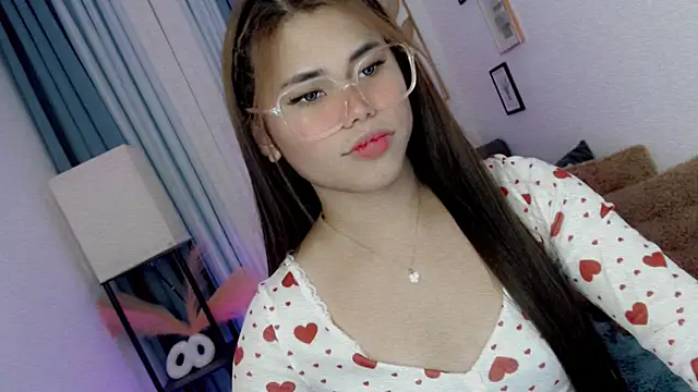 PrettyBlythes TS online show from March 20, 12:10 pm