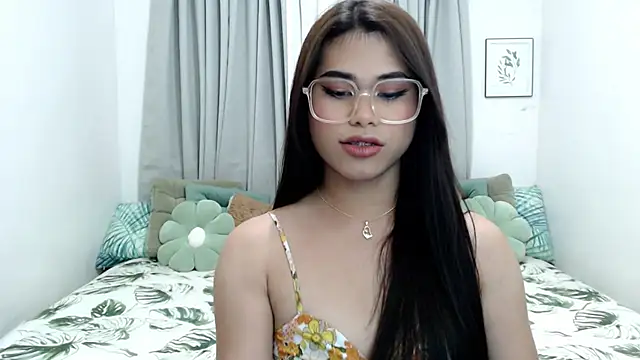 PrettyBlythes TS online show from January 10, 7:13 am