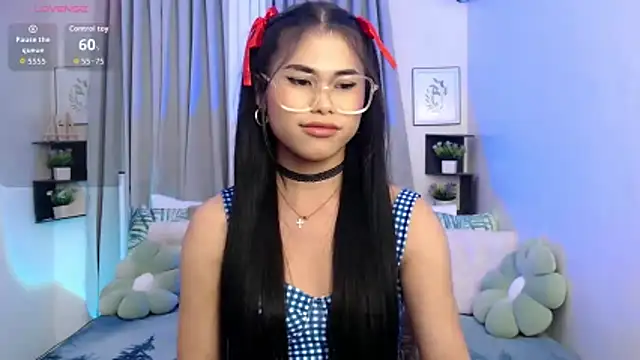 PrettyBlythes TS online show from November 2, 1:25 pm