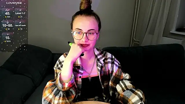 MewStella online show from November 13, 4:50 pm