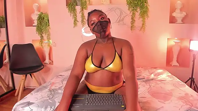 NanyMoreno online show from October 6, 12:44 pm