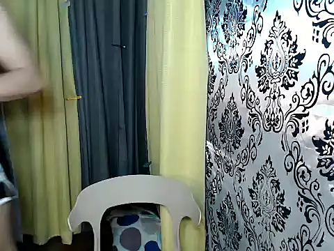 lovelyallena07 online show from September 14, 6:44 am