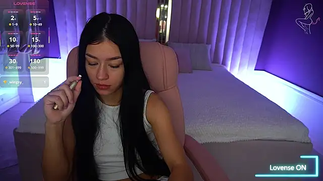 FataleNellie online show from October 20, 7:50 pm