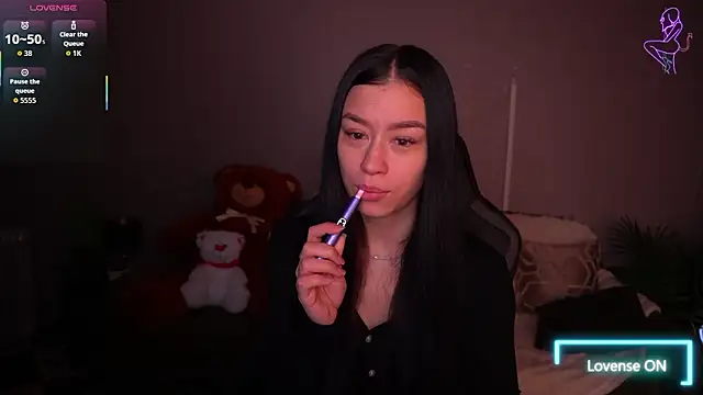 FataleNellie online show from February 3, 9:40 pm