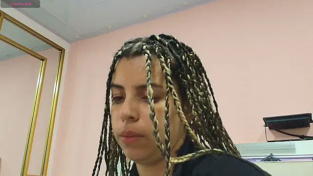 gisell gomez online show from November 28, 12:19 pm