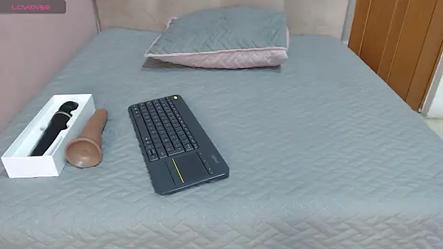 abby  simpson online show from October 25, 4:31 am