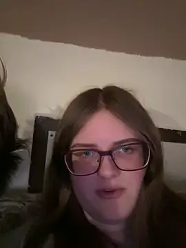 CurvyPaar2 online show from February 2, 7:13 pm