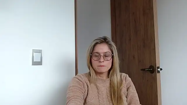 linda-mature43 online show from October 21, 5:50 pm