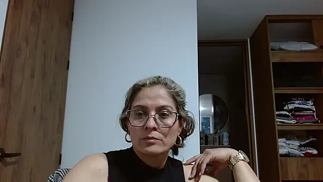 linda-mature43 online show from September 26, 12:30 am