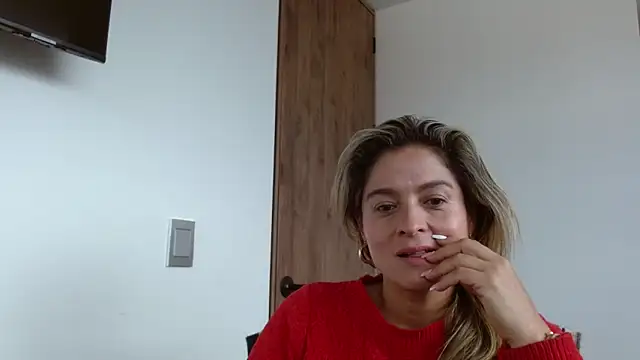 linda-mature43 online show from November 14, 12:38 pm