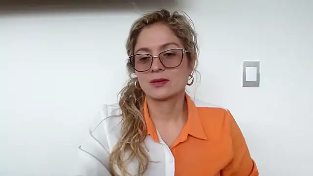 linda-mature43 online show from October 15, 5:59 pm