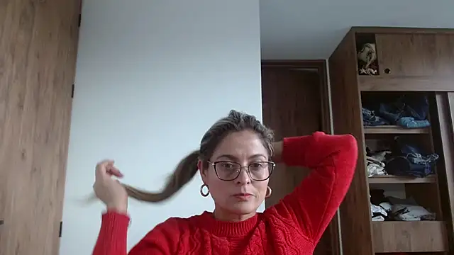 linda-mature43 online show from November 4, 7:08 pm