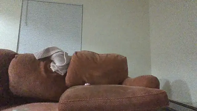 TharealBunn online show from April 8, 10:50 am