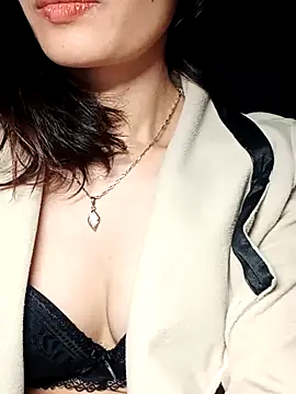 Hinna x online show from November 30, 8:46 pm