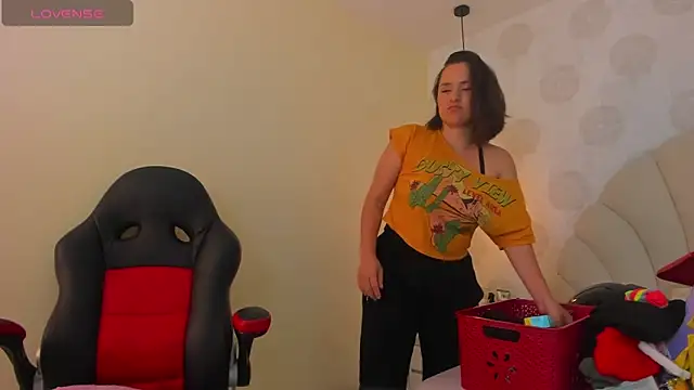 GIANAMILLER6 online show from October 10, 12:21 pm