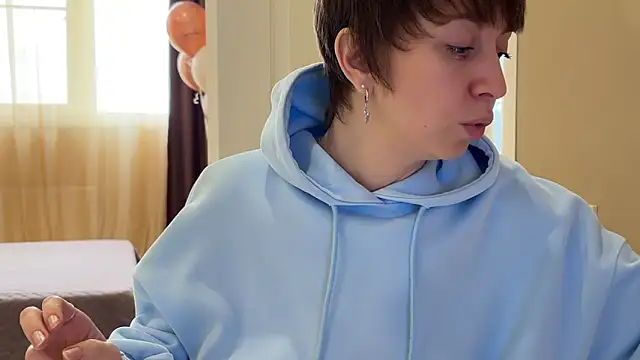 daniellia  online show from March 14, 10:38 am