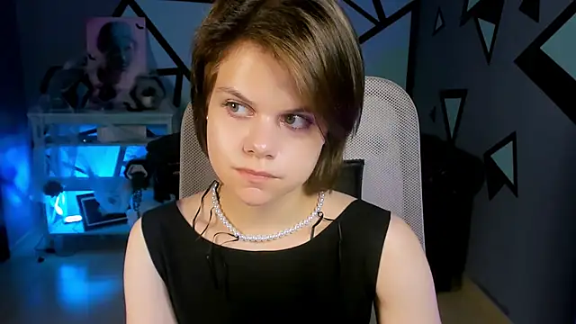 EllieMurler online show from October 25, 1:41 pm