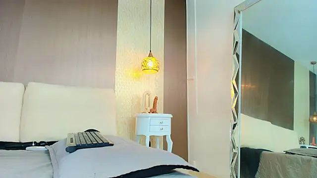 Tiifany Baker online show from January 17, 8:27 pm