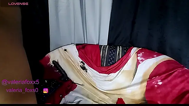 valeriafoxx3 online show from November 29, 12:58 am