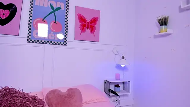 Zoe Lynch  online show from November 26, 12:17 pm