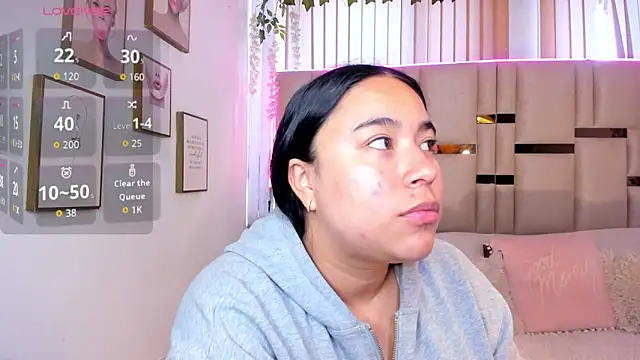 Zoey thompson online show from February 14, 9:50 pm