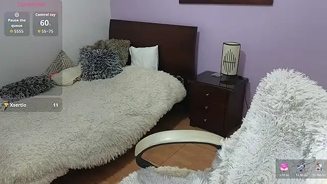 mirandahabach333 online show from October 18, 11:06 pm