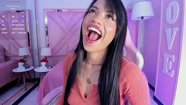 anyjones  online show from October 9, 5:33 am