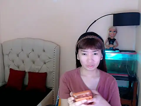 ShantalFoxxy  online show from April 18, 12:24 am