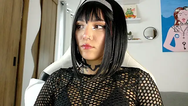 sara queen10 online show from July 10, 7:25 pm