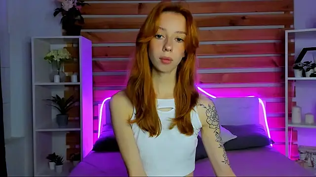 Lori Williams online show from September 12, 1:17 am