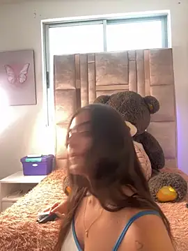 salomecute21 online show from September 22, 1:20 pm