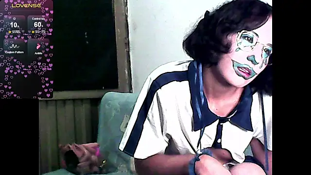 Natzu Choi online show from October 16, 8:50 am