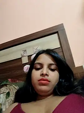Maahhii 2 online show from May 3, 9:29 pm