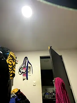 RavennMoonn online show from October 2, 3:11 am