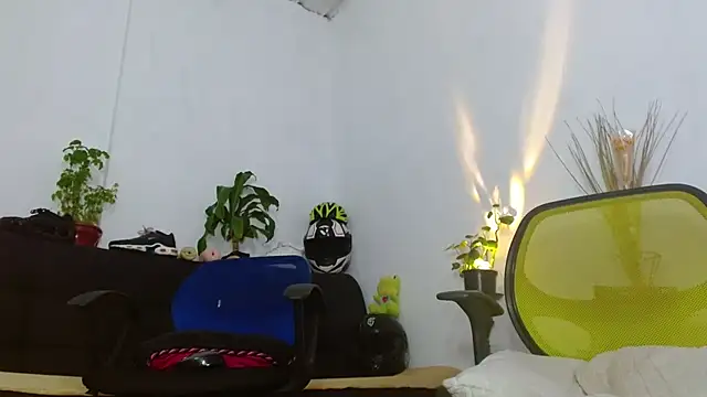 skinny23cm online show from April 10, 6:03 pm