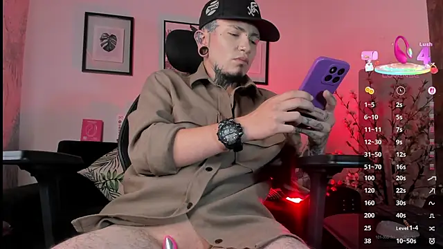 tyler jones  online show from October 9, 5:22 am