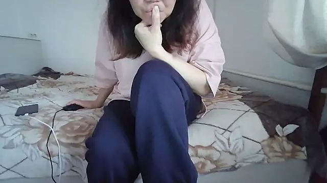 sakuradelreina online show from March 1, 6:35 am