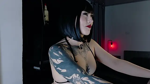 Angelabl0odborne online show from January 7, 7:28 pm