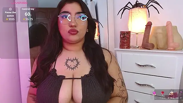 molly curvyhot online show from November 9, 2:13 pm