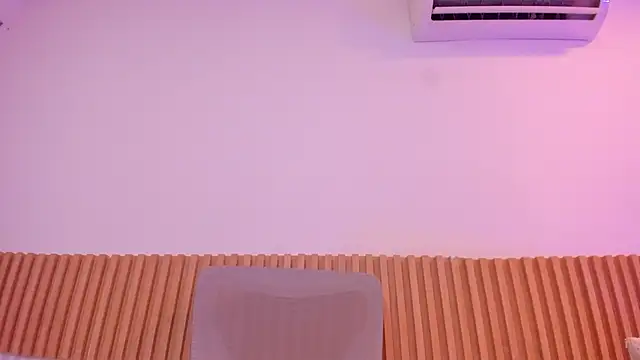 OliviaSweett online show from February 25, 7:56 pm