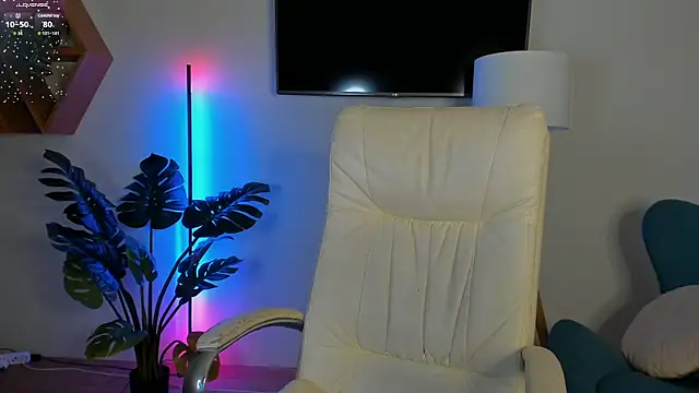 Baby  Lola online show from September 27, 12:34 pm