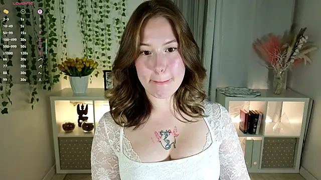 LanaRoselle online show from May 21, 9:46 pm
