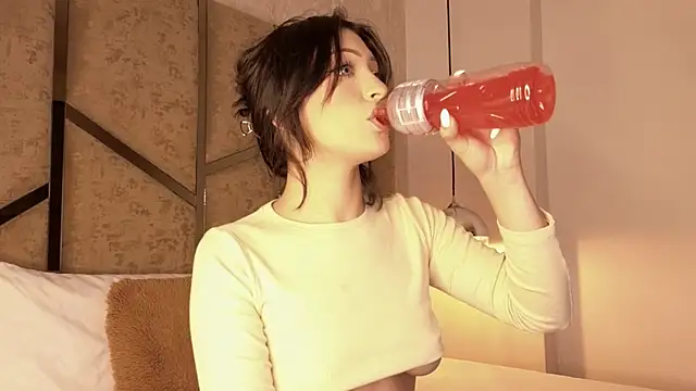 scarlethlux online show from November 10, 4:07 am